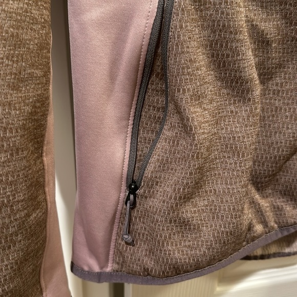 North Face Hooded Jacket Size Medium - Picture 3 of 7